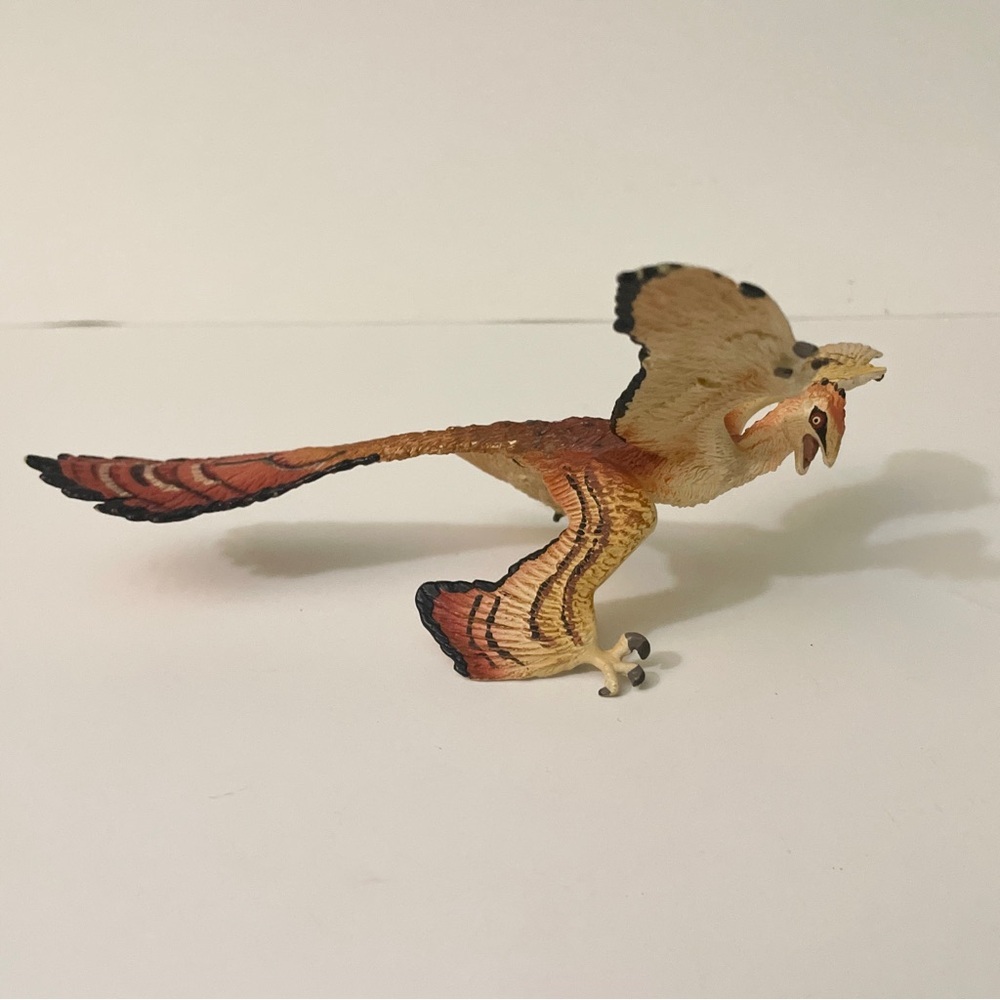 VTG 2005 Carnegie Safari Ltd Microraptor Retired Dinosaur Figure